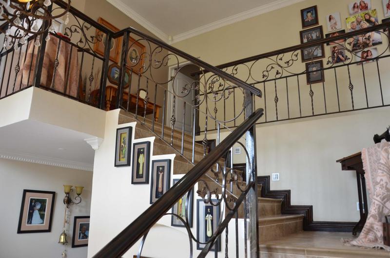 4 Bedroom Property for Sale in Hartenbos Heuwels Western Cape